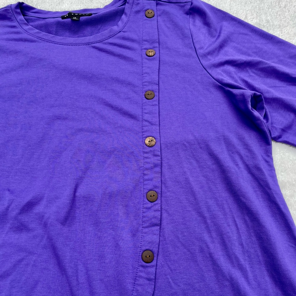 N TOUCH 3/4 Sleeve Shirt. Button Detail.